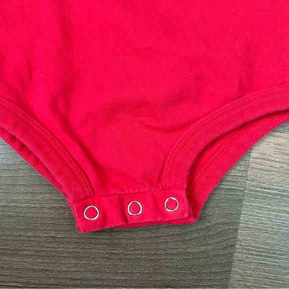 Vintage 90s Cowboys & Angels Red Henley Short Sleeve Onesie Size 3/6 Months - Picture 3 of 5